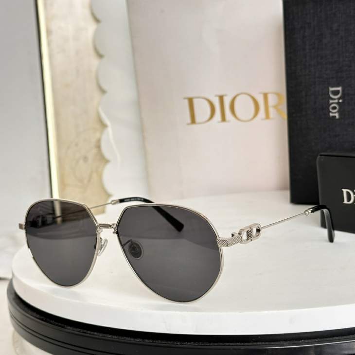 Picture of Dior Sunglasses _SKUfw76721248fw